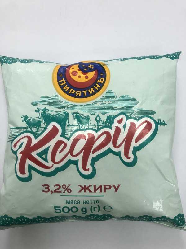 Кефір ПИРЯТИН 3,2%, 500г, плівка поліетиленова